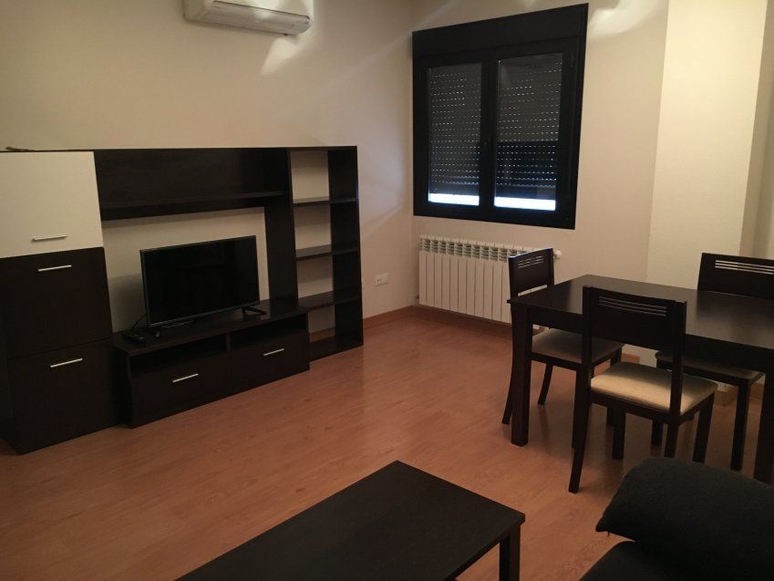 PISO EN ALQUILER ZONA DEVIS